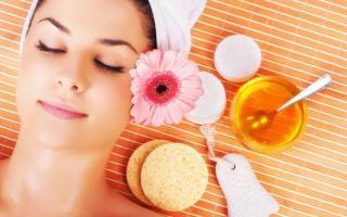 Nhan sắc đẹp hơn nhờ 10 mẹo với mật ong