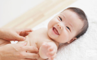 Trẻ sơ sinh có 4 biểu hiện này chứng tỏ bé thông minh hơn người, chỉ số IQ cao vút