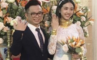 Á hậu Thúy An đeo hơn 10 kiềng vàng ở lễ cưới