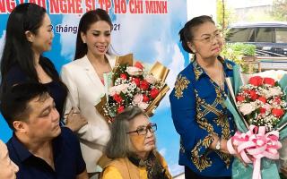 Tình yêu 50 năm lãng mạn hơn phim của ba mẹ diễn viên Lý Hùng