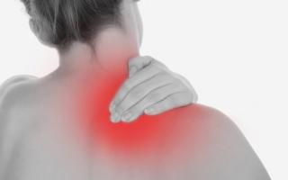 Đau cổ vai gáy: 3 cách chữa tại nhà bằng nguyên liệu tự nhiên được áp dụng nhiều
