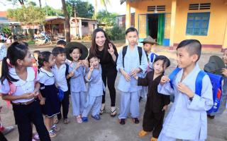 Phi Nhung từng chia sẻ về áp lực khi nhận nhiều con nuôi và ước nguyện lớn nhất dành cho các con