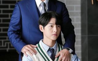 Phản diện ở phim mới của Song Joong Ki ngoài 50 tuổi lên tầm Ảnh đế