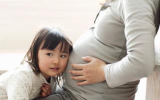 Sai lầm người lớn hay mắc khi trẻ có em