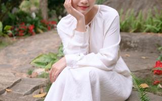 Nguyễn Thu Hằng được khen hát hay, múa đẹp trong MV mới