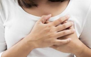 Phụ nữ lớn tuổi dễ gặp hội chứng trái tim tan vỡ