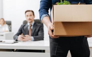 Nhân viên dọa nghỉ việc”: Lợi ít hại nhiều