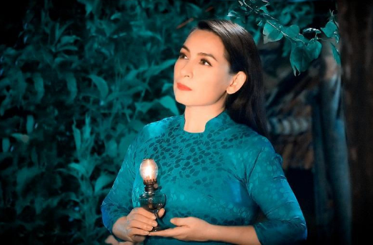 Sức khỏe Phi Nhung chuyển xấu, sao Việt đồng loạt cầu nguyện
