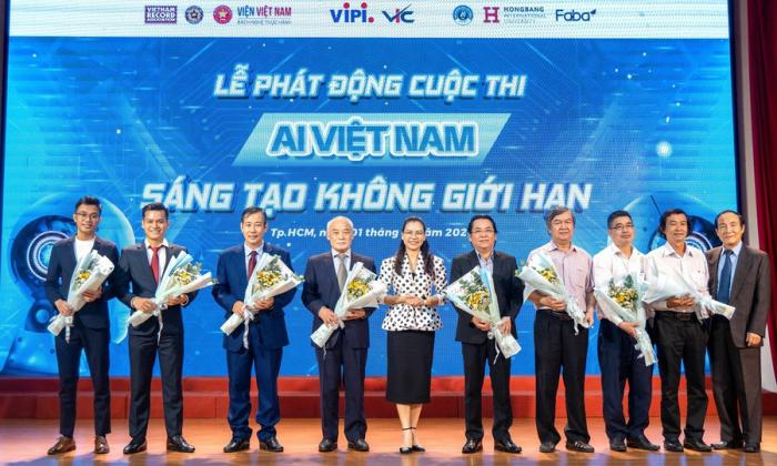 Khởi động cuộc thi tìm kiếm 'cao thủ AI' lập kỷ lục học đường